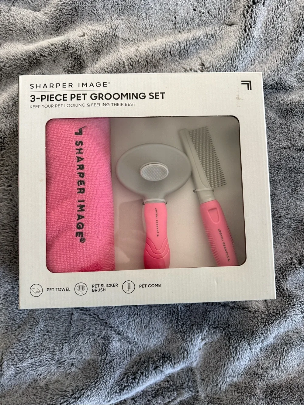 Sharper Image 3-Piece Pet Grooming Set - Pink -  Slicker Brush, Comb & Towel NEW